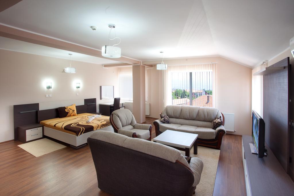Guesthouse Vitez Вране Экстерьер фото
